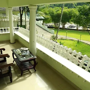Aruvi Munnar